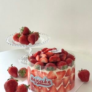 Korean Strawberry Cake 韩国软心草莓满满蛋糕（1个蛋糕≈1Kg韩国草莓）