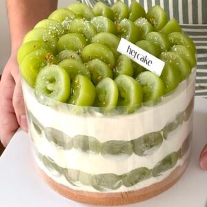 Shine Muscat Grape Cake 满满晴王