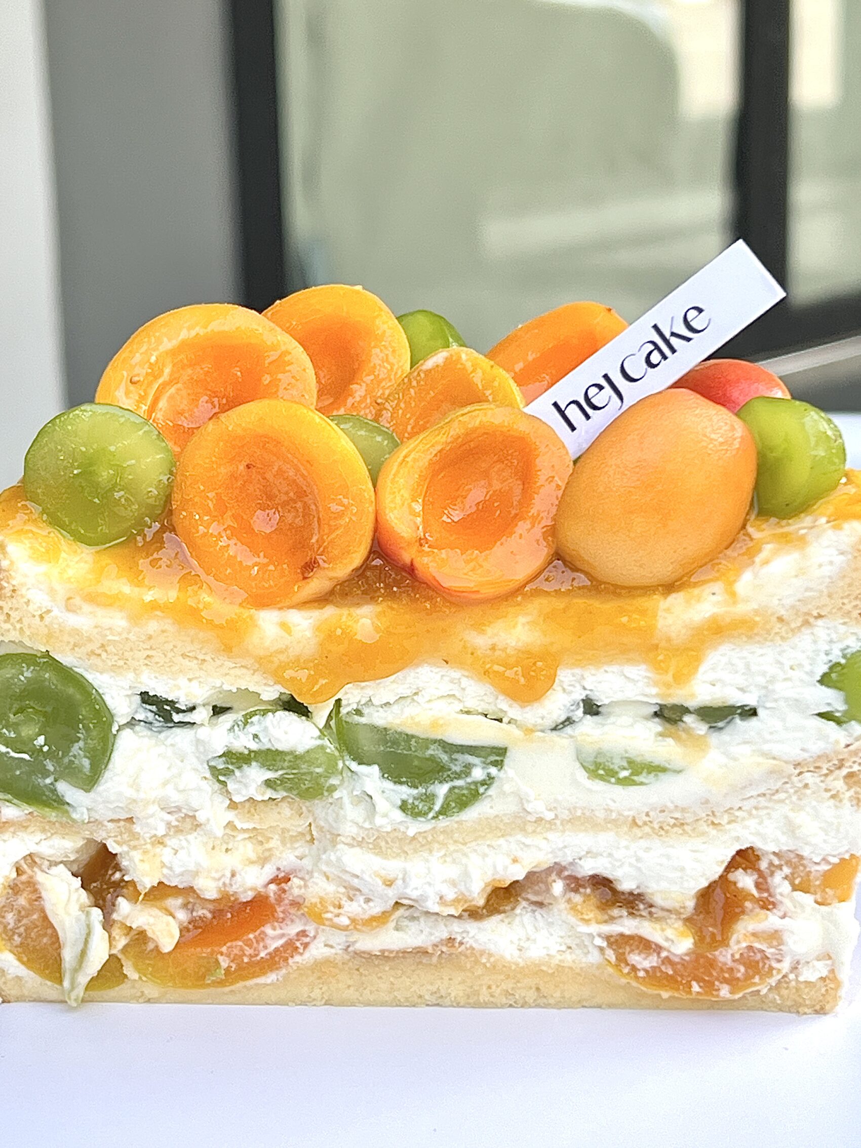 Green Grape and Apricot Cake