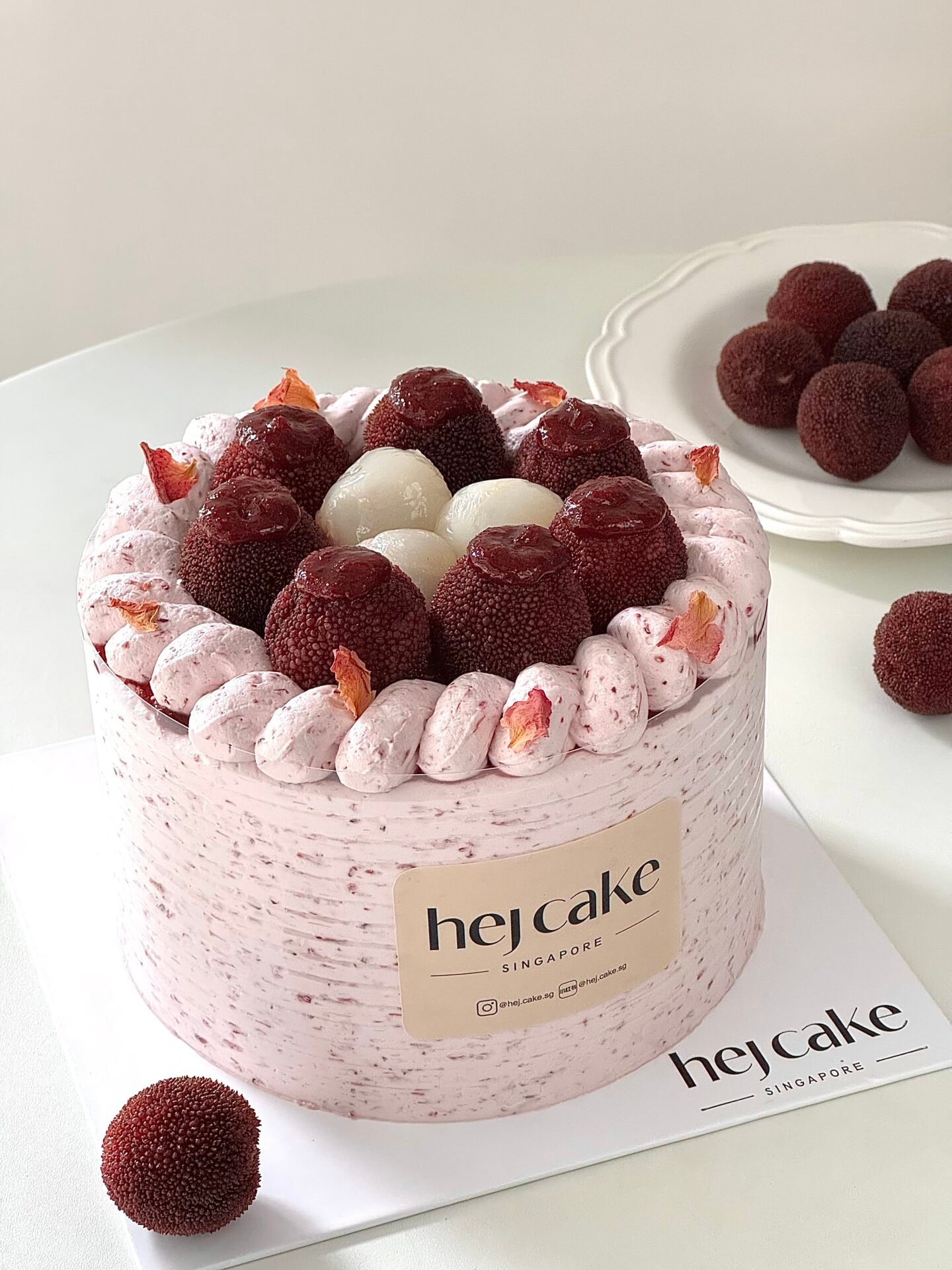 Chinese bayberry and Lychee Cake 杨梅荔枝蛋糕