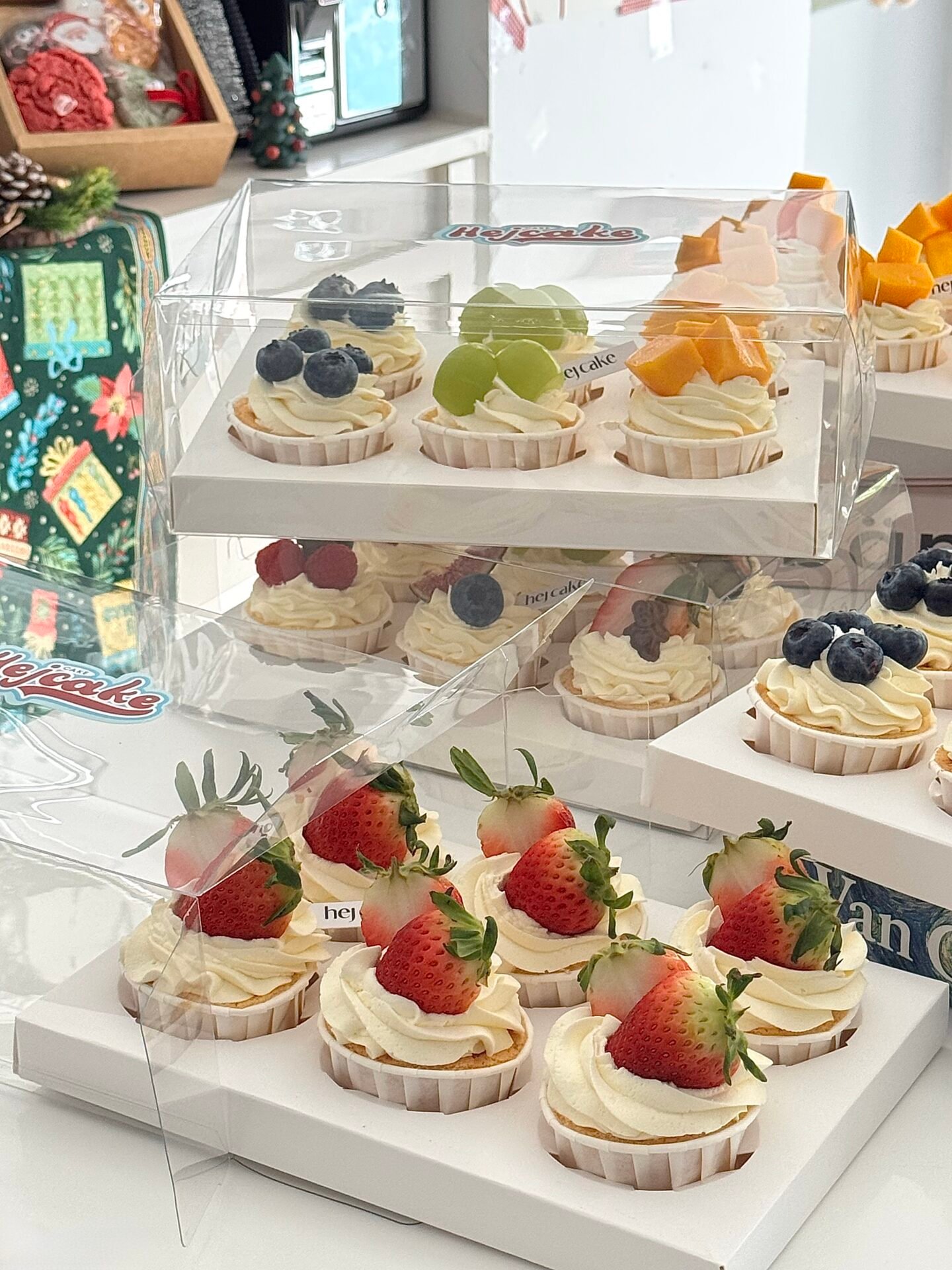 Fruit Cupcakes 水果纸杯蛋糕