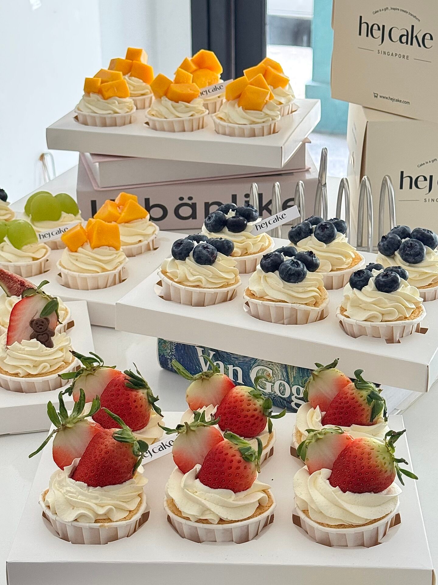 Fruit Cupcakes 水果纸杯蛋糕